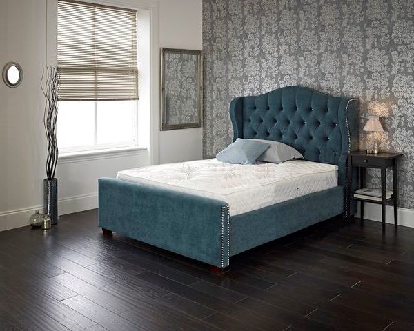New York Wing back bed