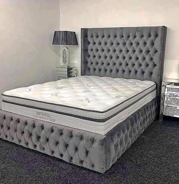 Florida wing back bed